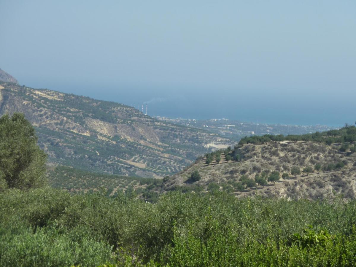 Entire Independent Maisonette Near Heraklion Pottery Classes Petrokefalo Exteriör bild